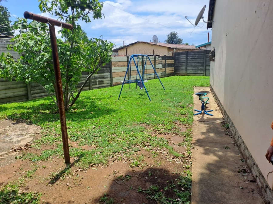 4 Bedroom Property for Sale in Oos Einde North West